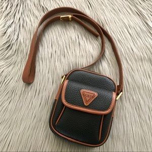 Vintage Guess crossbody bag
